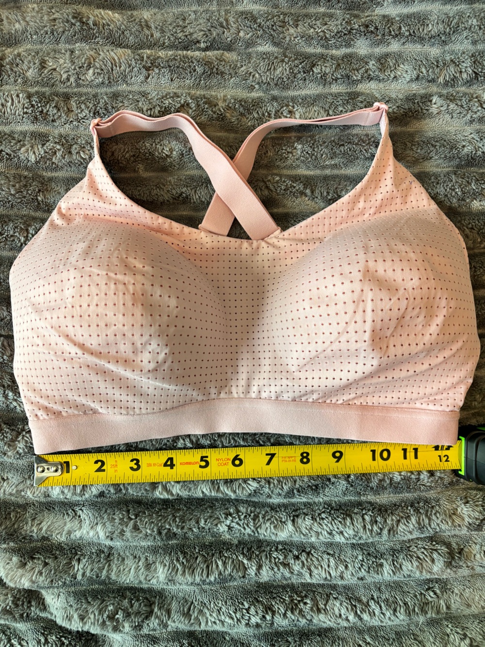 Victoria Secrete Lightweight Light Pink Seamless Sports Bra Crossback 34DD